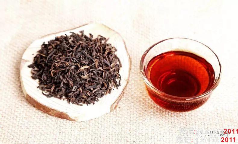 明朝洪武24年，建盏把茶文化重任传给了紫砂，逐渐被世人淡忘