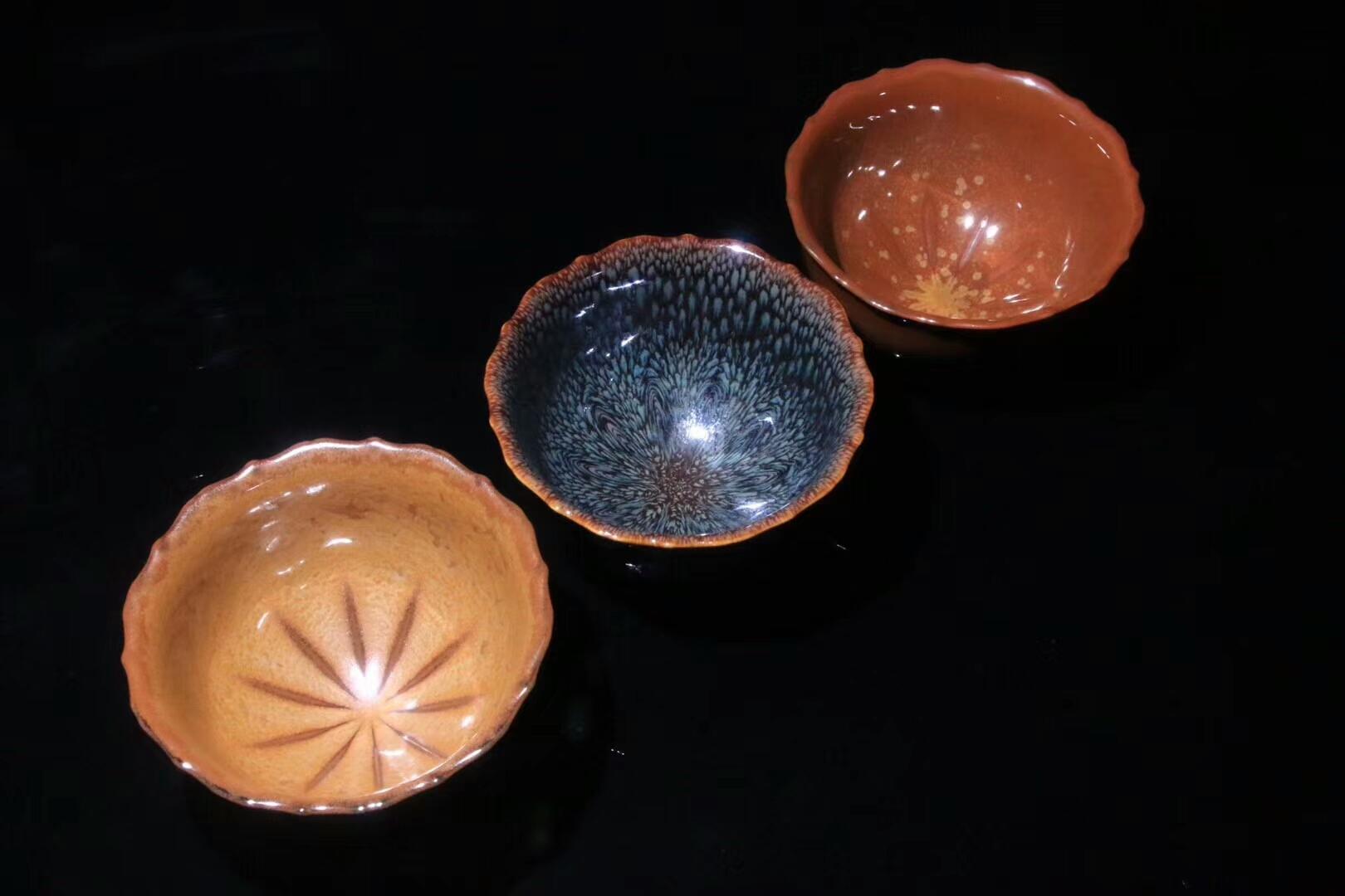 大国工匠 作者:范泽锋老师 作品:莲花 【呤赏烟霞】 口径:10.5cm*6.5cm