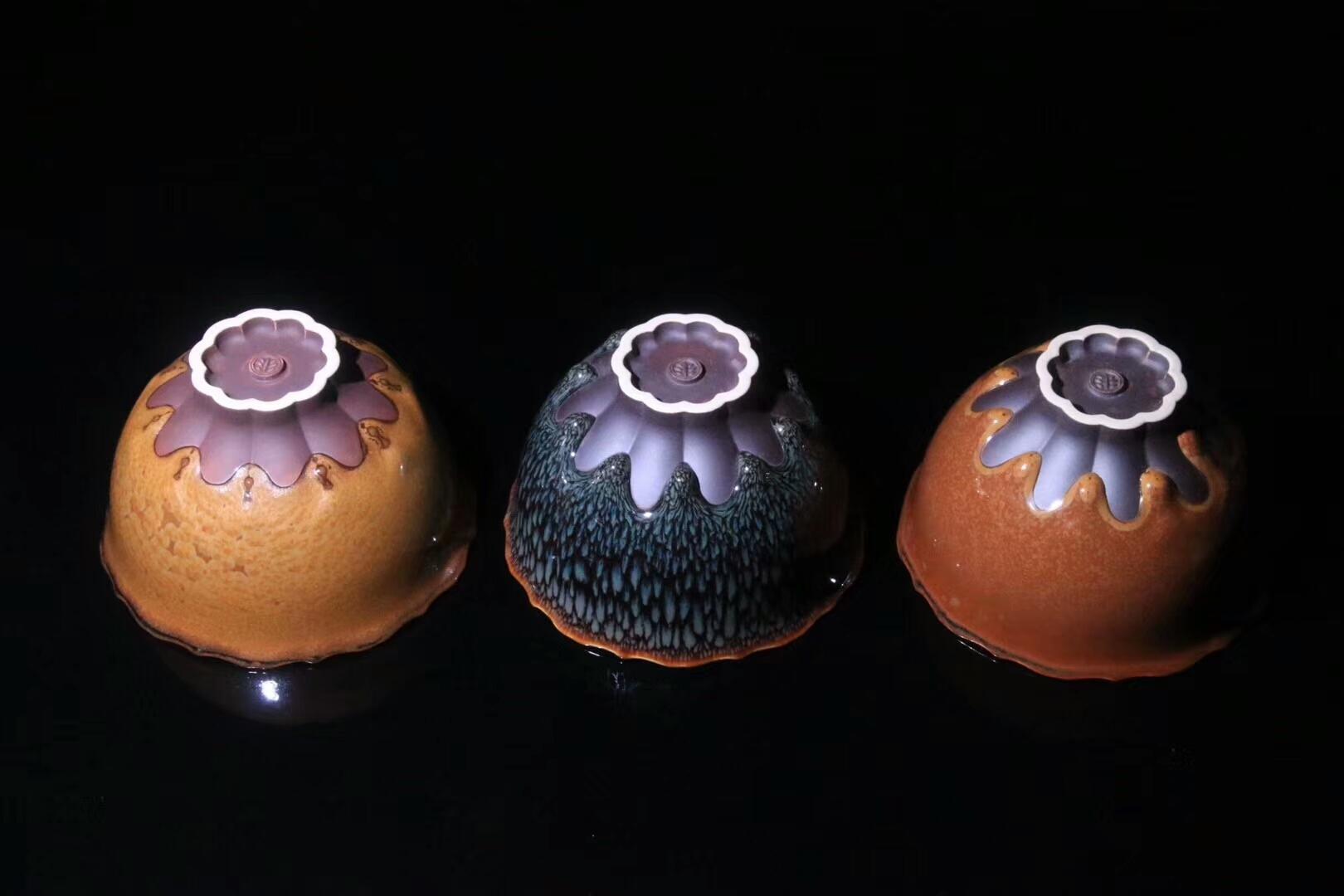 大国工匠 作者:范泽锋老师 作品:莲花 【呤赏烟霞】 口径:10.5cm*6.5cm