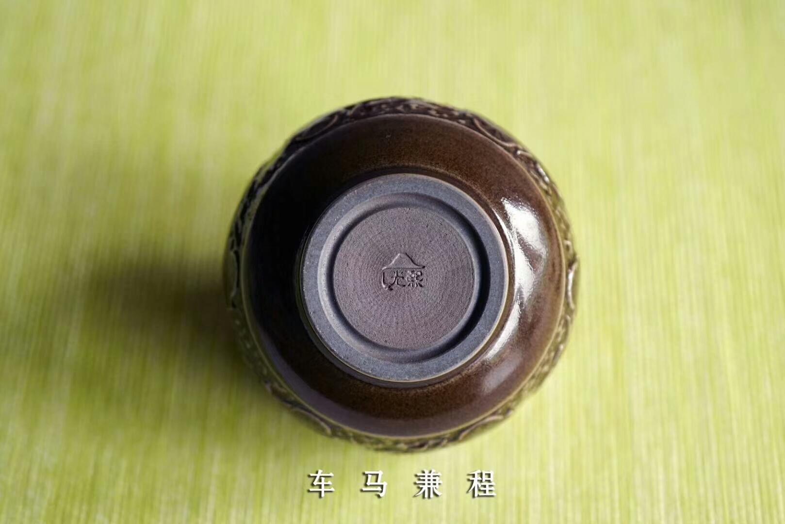 品名:致远 作者:李光熙.王生水 寓意:车马兼程 志在远方。