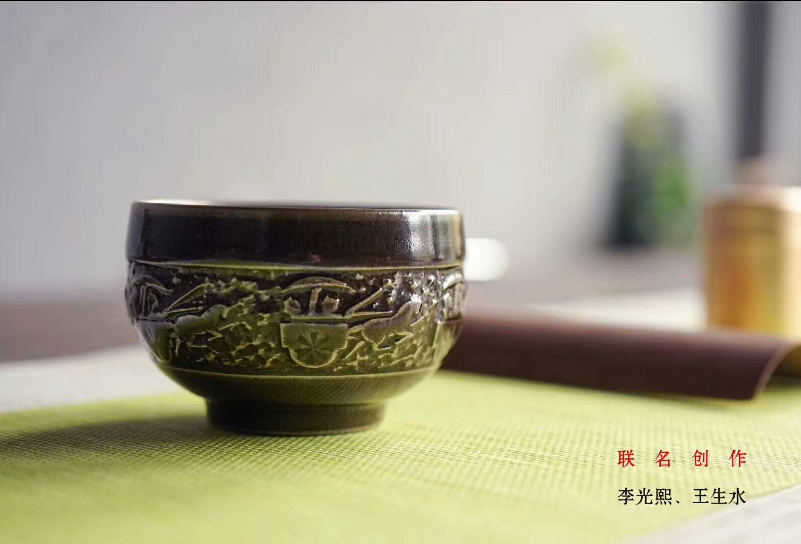 品名:致远 作者:李光熙.王生水 寓意:车马兼程 志在远方。
