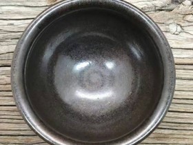 裴春源师傅精品柴烧酱色釉盏,口径8.5高4.5