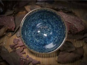 云谷山陈旭冰蓝天目束口盏,尺寸9x5.5公分