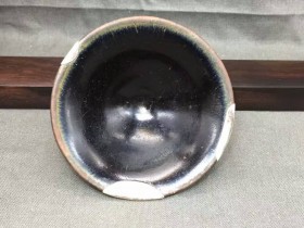 宋代建窑撇口盏,圆、平、正,釉面细润,值得收藏