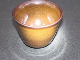 叶礼孝龙窑柴烧窑变“凤眼”杯,口径8.8公分高7公分