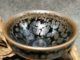 余士奇束口油滴盏:口9高5.3