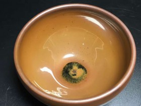 詹桂溪,柴烧柿红,口径9高5.8,带釉泪就底部晶体漂亮!