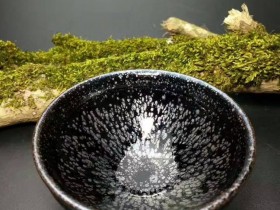 白丁瓷坊黄祥迪“夜”:8.6*4.5