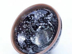 李勇9.3公分束口黑釉银斑盏,纯手工,品相一流