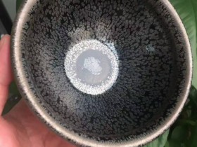 李勇黑釉银斑束口大盏:12.8*6.5