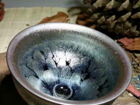 徐峰玉兰杯:口8高6,晶体饱满。