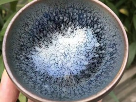 罗希师傅,蓝油滴,口径8.8肚大9.2高4.9