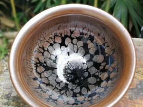 谢松青“春盏”:口径9*5.5