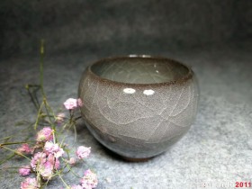 危威柴烧青釉“郁金香”:口径5肚大6.5高6