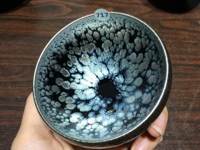 范宏远老师 油滴敛口盏:口径8*4.8