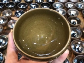 吴声华老师单色釉  口径9.5高5.8公分