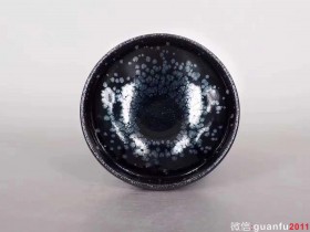 叶诗超老师 传统黑底银斑《玉盘》