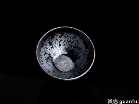 童蜜雄 老师  新品:初心 回馈市场 极致 黑底银滴