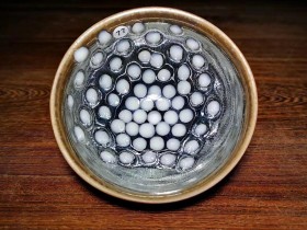 李细妹师傅,银毫珍珠斑,口径9.3高5.6,该款已停烧。