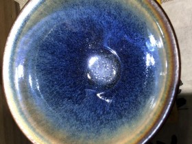 乾窑  吴兴乾师傅  桃花窑变斑 青蓝毫束口建盏  直径10.5 高 5.7