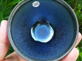 徐国清  蓝精灵 口径:8.5  高:5.8