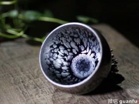 黎祥 手握
