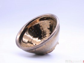 【作者】黄上兴老师 【品名】金油滴 【规格】13 x 7.8 cm