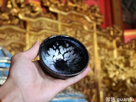 巫贵豪师傅作品《盏中花》