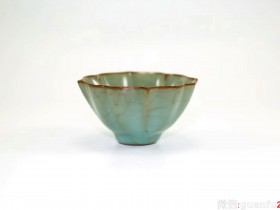 龙泉青瓷三杰——李震手工品茗杯 南宋官窑开片青釉茶盏茶杯子 铁胎葵口杯