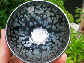 李英手制油滴 口径:8.0  高:5.5