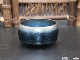 作者：翁书杰老师 作品：蓝麒麟 茶与盏 口径：8.6cm*5cm