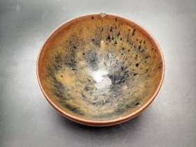 宋代建窑~芝麻釉,高富贵的器型,盅杯,口径9.8高5.5。