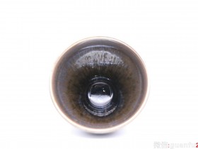 【作者】陆金喜老师 作品 【品名】柴烧银毫 【规格】9.2 x 6.3 cm