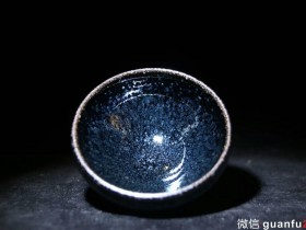 【作者】卓立旗老师 作品 【品名】黑釉油滴 【规格】8.5 x 5 cm