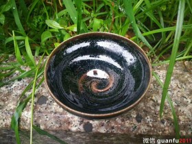 张中钦 繁星 口径:9.5 高:4.5