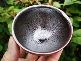 张中钦老师,新品:霜降,口径8.3 高5,油滴结晶非常好!