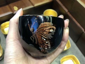 新品到货,喜欢的来……新元素  持续火热,明星同款 高邵雄  大漆金杯