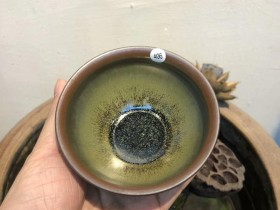 省级非遗传承人   作者:阙梅娇 作品:柴烧  西瓜纹 茶绿釉 鹧鸪斑 口径:9.2cm*5.5cm