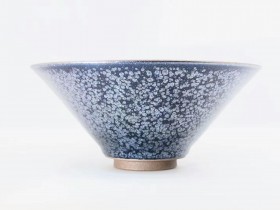 大器 踏雪归来 收藏品 斗笠型 口径:21高:10 李昌海老师作品