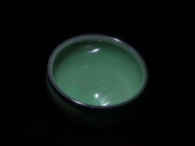 独自优雅翡翠绿--范永寿老师柴烧手作 铜扣铁足