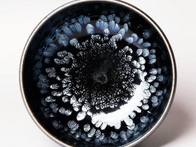 阙梅娇,禅定黑牡丹  规格9.5cm*4.9cm