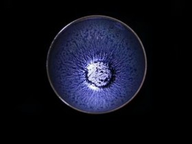 建盏最薄胎 兰亭叙建盏 作者:李光熙作品 :凝心 纳心 凝心:7.5cm*4.5cm纳心:8cm*5cm